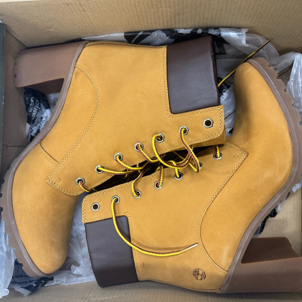 Timberland Women's Tan and Brown Heeled Boots
